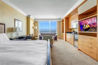 Photo #6: 2417793 Listing