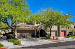 Photo #2: 2417816 Listing