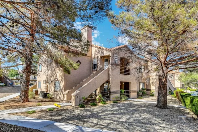 MLS: 2417831 Condo For Sale