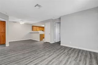 Photo #3: 2417831 Listing 