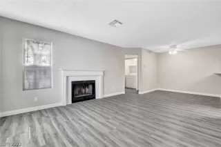 Photo #4: 2417831 Listing 