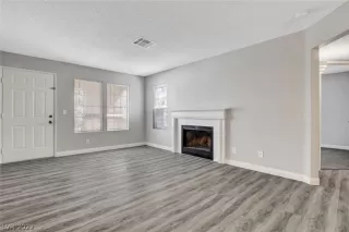 Photo #5: 2417831 Listing 