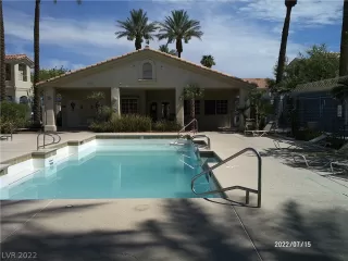 Photo #1: 2417844 Listing