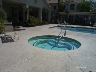 Photo #2: 2417844 Listing