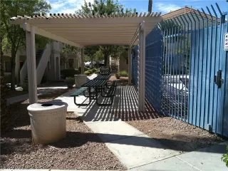 Photo #3: 2417844 Listing