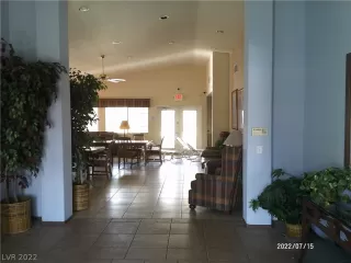 Photo #4: 2417844 Listing