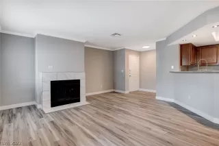 Photo #3: 2417857 Listing 