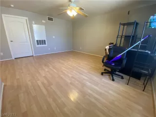 Photo #5: 2417864 Listing