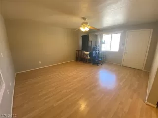 Photo #6: 2417864 Listing