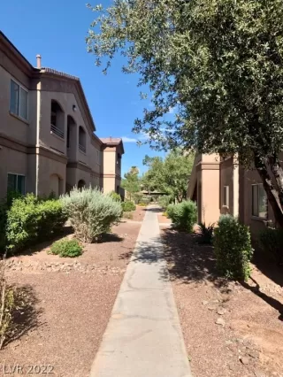 Photo #1: 2417917 Listing