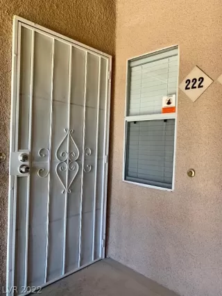 Photo #2: 2417917 Listing