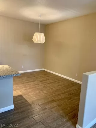 Photo #6: 2417917 Listing