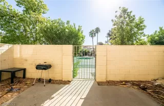 Photo #2: 2417931 Listing