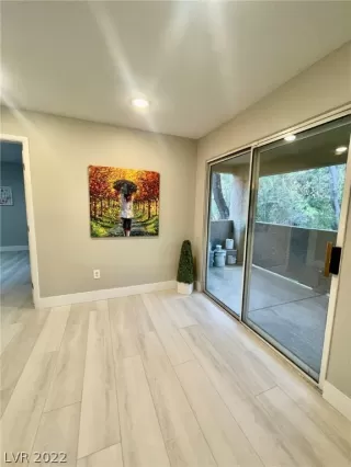 Photo #2: 2417957 Listing