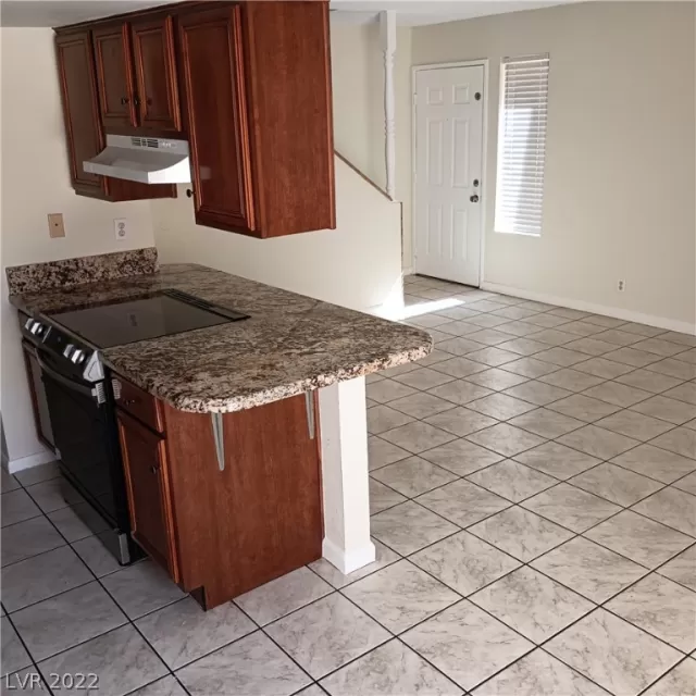 MLS: 2417959 Condo For Sale