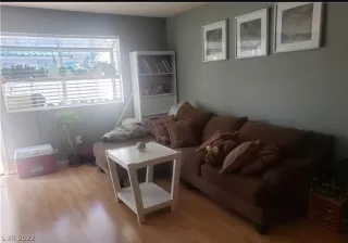 Photo #4: 2417971 Listing