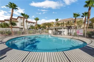 Photo #2: 2418012 Listing 