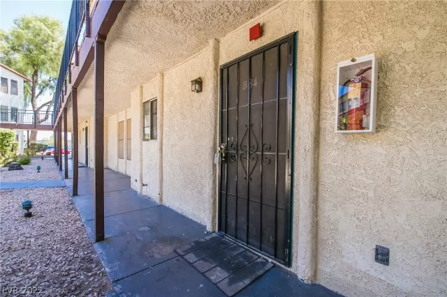 MLS: 2418019 Condo For Sale