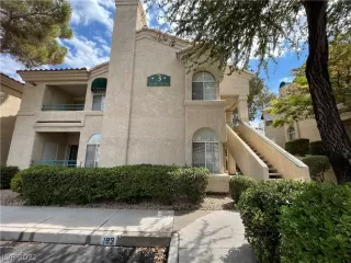 Photo #1: 2418027 Listing 