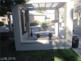 Photo #3: 2418047 Listing 