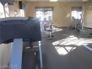 Photo #4: 2418047 Listing 