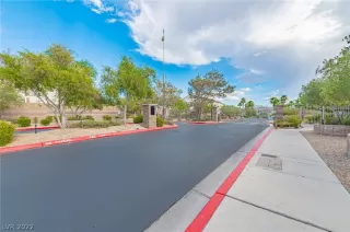 Photo #2: 2418100 Listing 