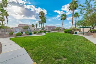 Photo #5: 2418100 Listing 