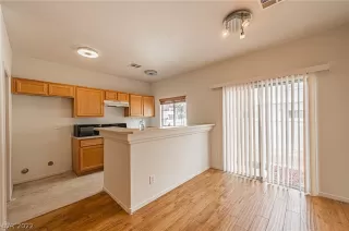 Photo #6: 2418100 Listing 