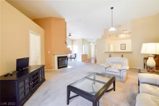 Photo #2: 2418151 Listing 