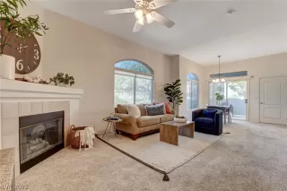 Photo #2: 2418173 Listing