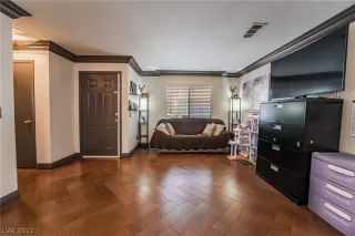 Photo #2: 2418176 Listing