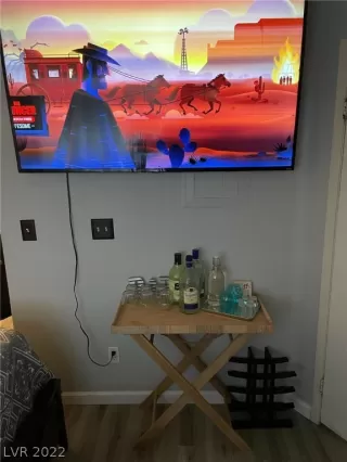 Photo #4: 2418230 Listing