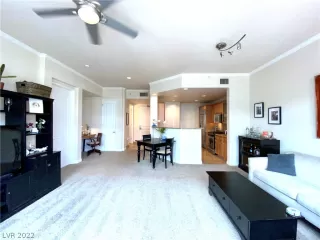 Photo #5: 2418257 Listing