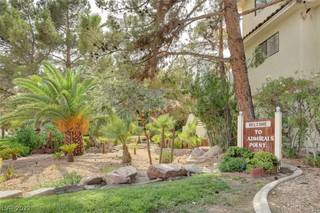 MLS: 2418276 Condo For Sale