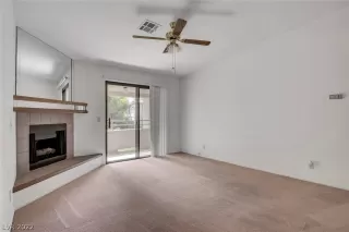 Photo #6: 2418276 Listing 