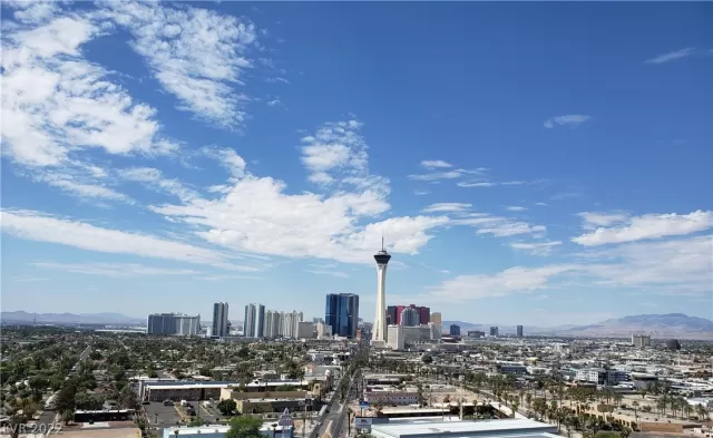 MLS: 2418313 Condo For Sale