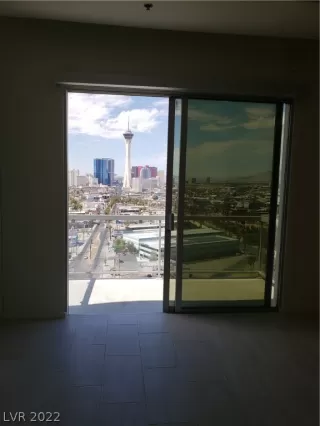 Photo #2: 2418313 Listing