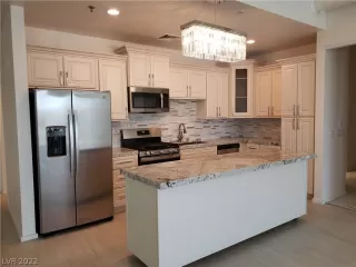 Photo #6: 2418313 Listing