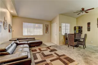 Photo #3: 2418322 Listing