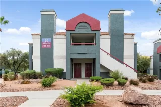 Photo #1: 2418324 Listing 