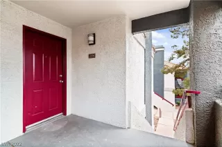 Photo #3: 2418324 Listing 