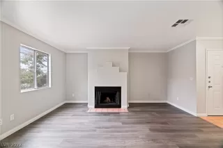 Photo #4: 2418324 Listing 