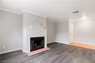 Photo #5: 2418324 Listing 