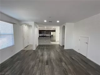 Photo #2: 2418378 Listing 