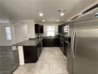 Photo #6: 2418378 Listing 