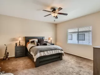 Photo #4: 2418387 Listing