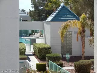 Photo #3: 2418411 Listing