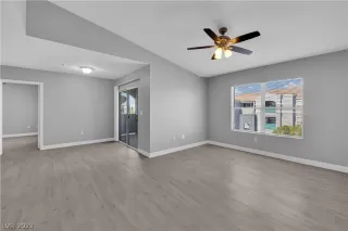 Photo #3: 2418441 Listing