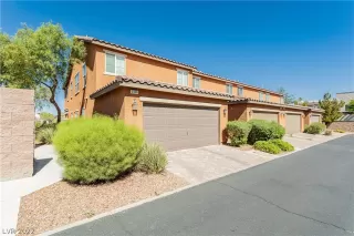 Photo #2: 2418456 Listing