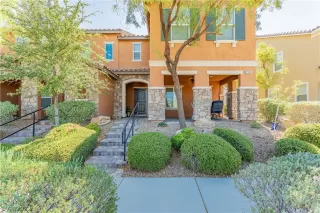 Photo #6: 2418456 Listing